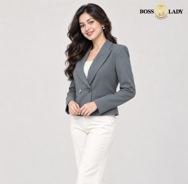 Cropped Peak Lapel Style Gray Blazer